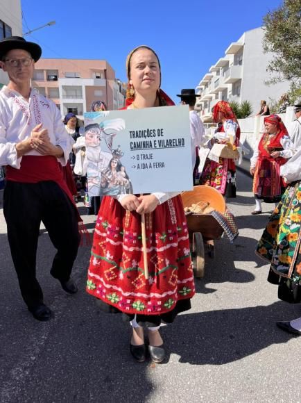  Cortejo Etnogr&aacute;fico em Vila Praia de &Acirc;ncora