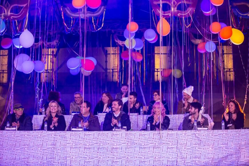 Desfile de Carnaval noturno juntou em Caminha mais de 1200 participantes 