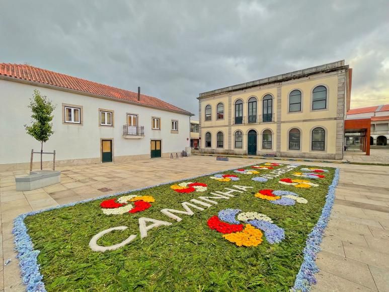 Ruas de Caminha (Matriz) e Vilarelho enfeitadas com tapetes de flores